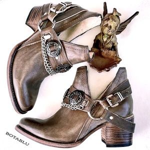 FREEBIRD BY STEVEN Freebird Mystic NEW Silver Chain Boot Belt Ankle Bootie Boots